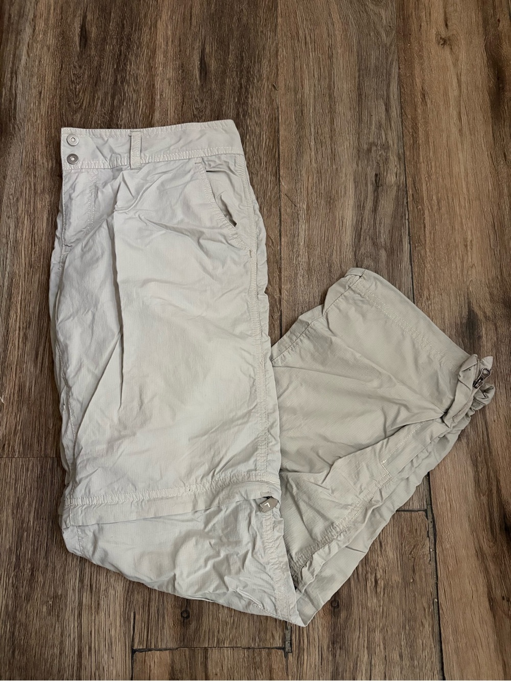 Columbia Outdoor Convertible Pants Women’s 6 Short Khaki Beige Camping Hiking